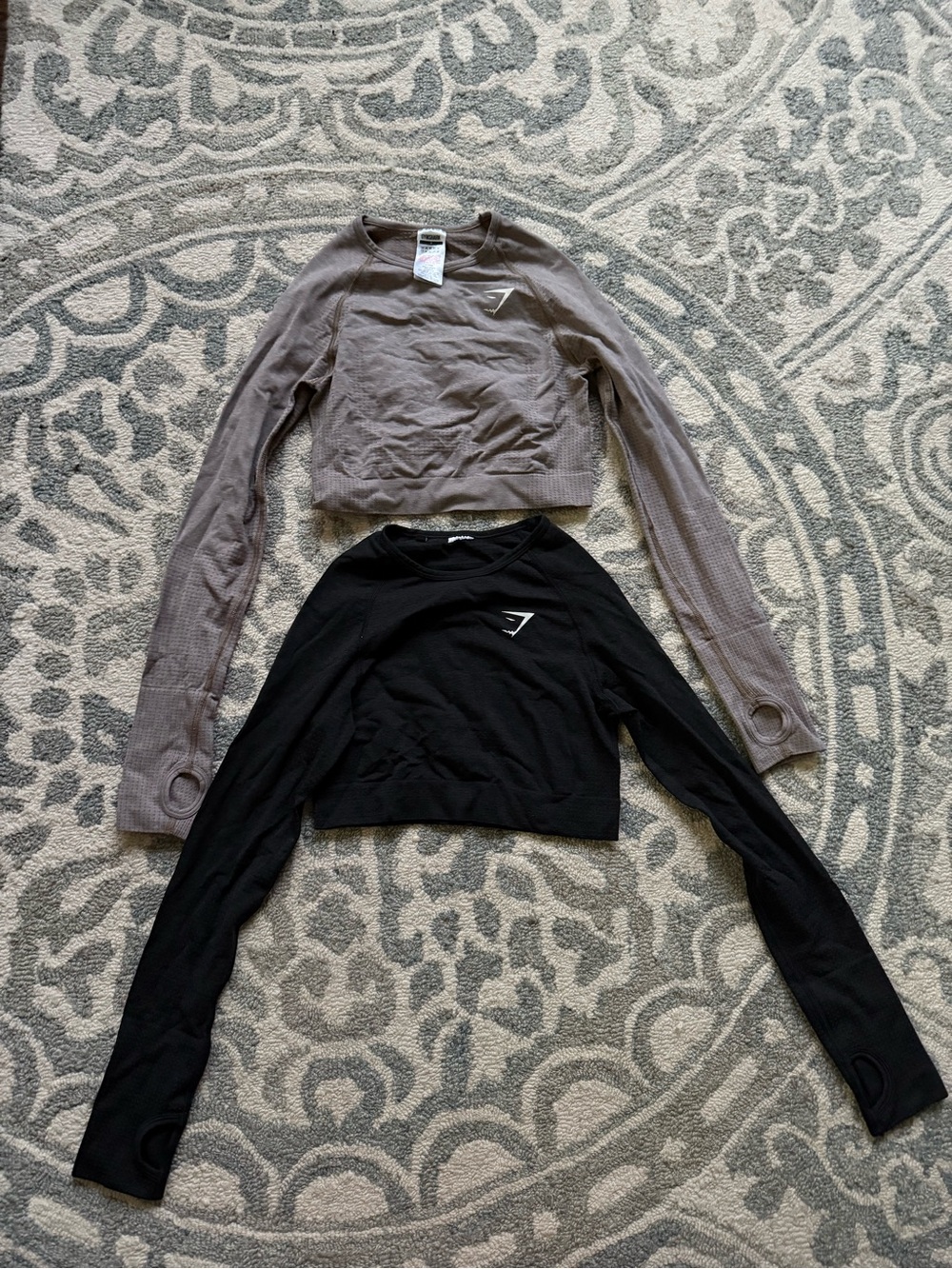 Gymshark Women's Long Sleeve Cropped Top - Black and Taupe